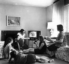 30 april 1939 First regular television services start in USA
